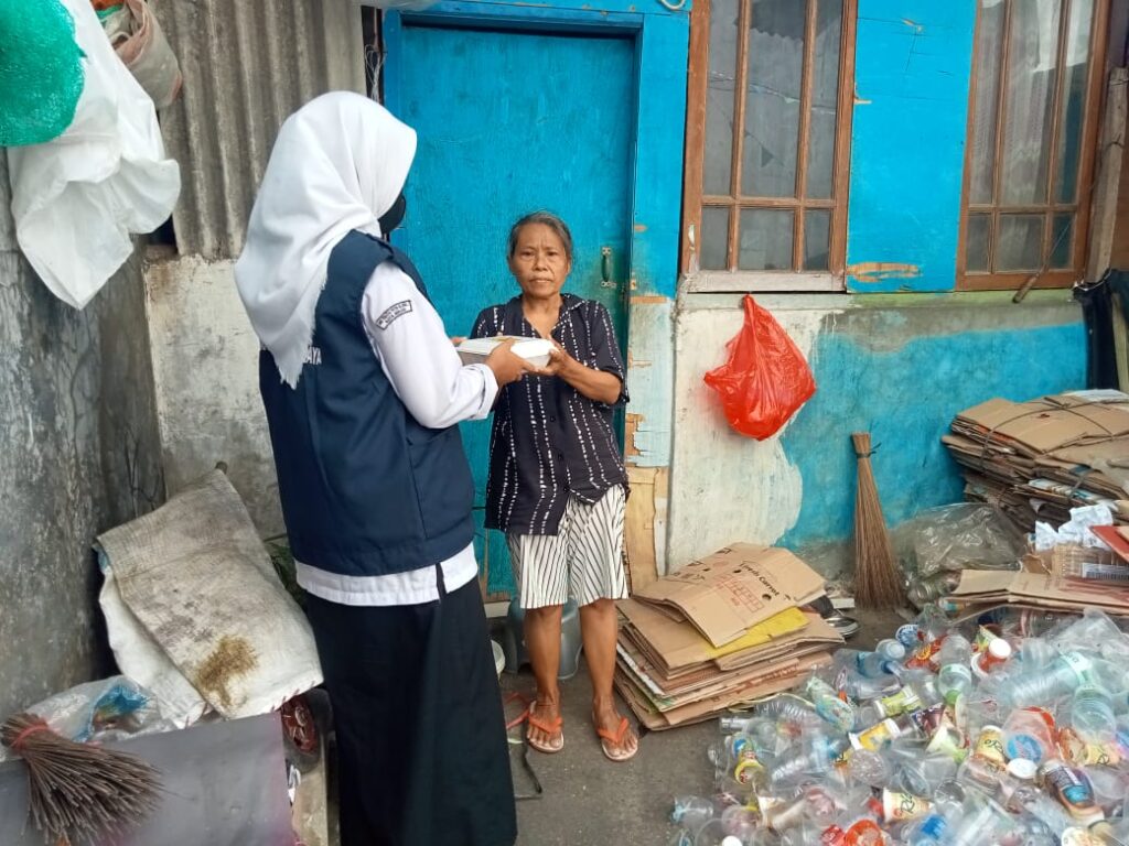 Membagikan jumat barokah